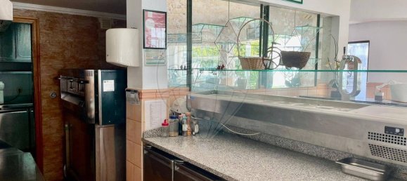 312m² Commercial property in Albufeira, Portugal No. 57940 3