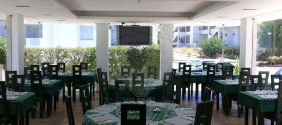 312m² Commercial property in Albufeira, Portugal No. 57940 20