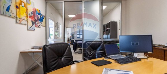 Entrepôt à Inverigo, Italy 270m² No. 290096 24