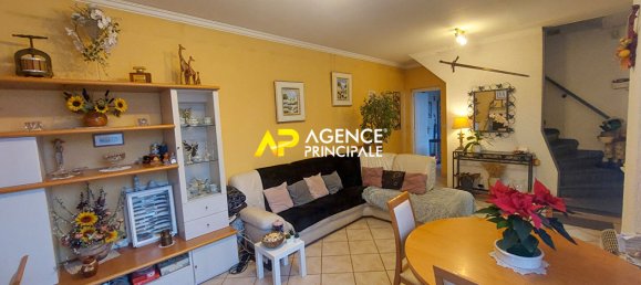 3 bedrooms House in Bezons, France No. 166618 3