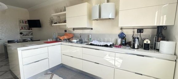 4 chambres Appartement à Palermo, Italy No. 378375 15