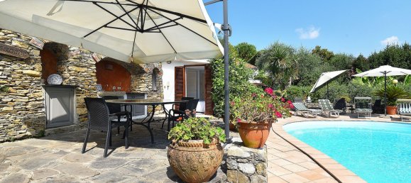 5 rooms Villa in Rapallo, Italy No. 35846 3