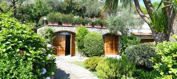 5 rooms Villa in Rapallo, Italy No. 35846 4