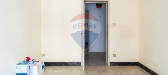 Apartamento de 2 dormitorios en Catania, Italy No. 330039 9