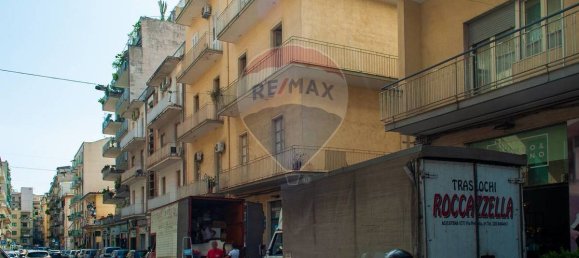 Apartamento de 2 dormitorios en Catania, Italy No. 330039 10