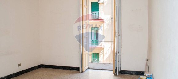 Apartamento de 2 dormitorios en Catania, Italy No. 330039 26
