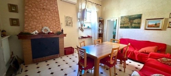 6 bedrooms House in Torre de' Passeri, Italy No. 375802 7