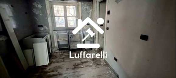 6-salle Appartement à Turin, Italy No. 47247 4