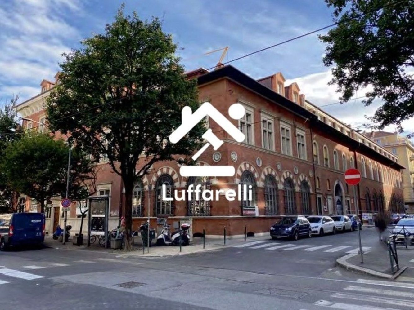 6-salle Appartement à Turin, Italy No. 47247