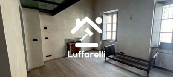 6-salle Appartement à Turin, Italy No. 47247 2