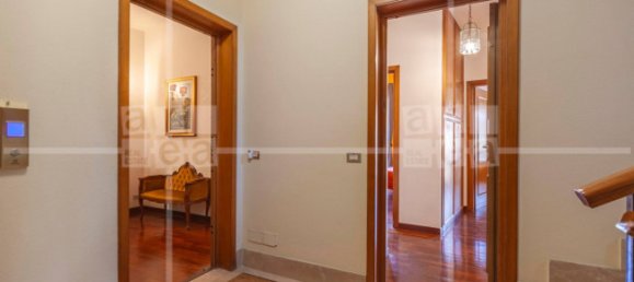3 bedrooms Apartment in Rome, Italy No. 360184 5