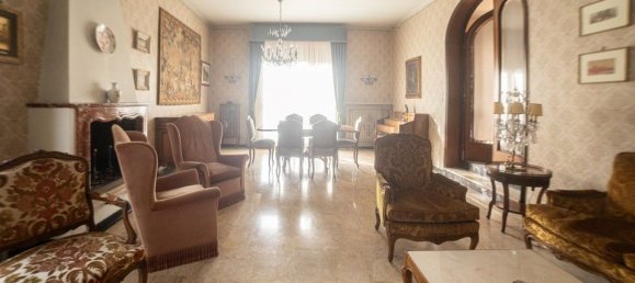 Вилла с 10 спальнями в Имола, Италия № 341164 12