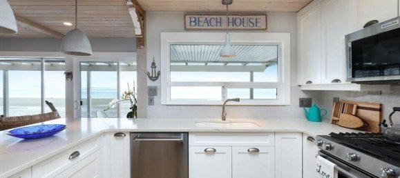 2 bedrooms House in British Columbia, Canada No. 1102 6