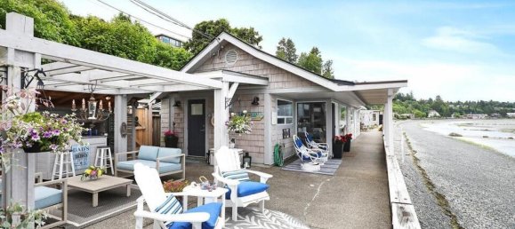 2 bedrooms House in British Columbia, Canada No. 1102 2