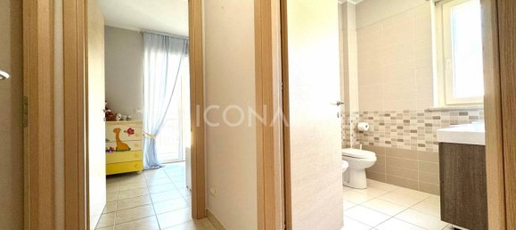3 rooms Apartment in San Salvo, Italy No. 328076 9