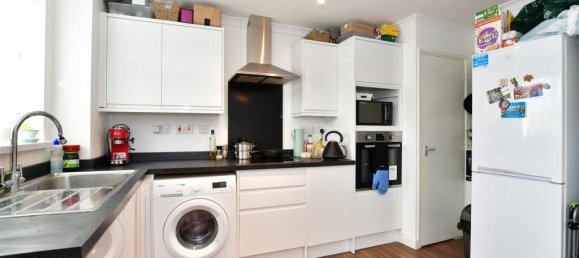 1 bedroom Apartment in Essex, United Kingdom No. 4181 4