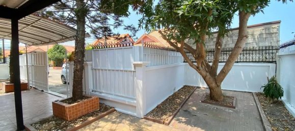 Кафе / ресторан с 3 спальнями в Паттайя, Таиланд № 11179 3