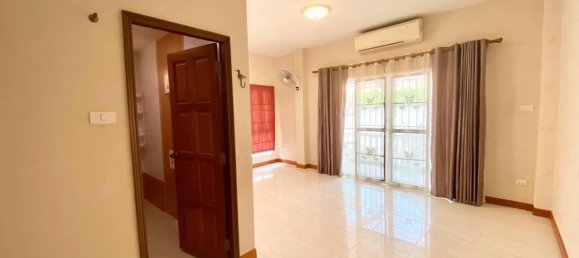 Кафе / ресторан с 3 спальнями в Паттайя, Таиланд № 11179 17