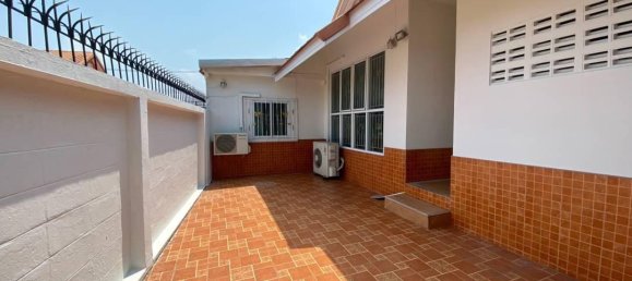 Кафе / ресторан с 3 спальнями в Паттайя, Таиланд № 11179 4