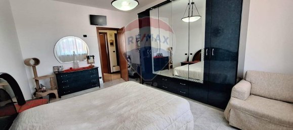 3 rooms Apartment in Malnate, Italy No. 161747 9