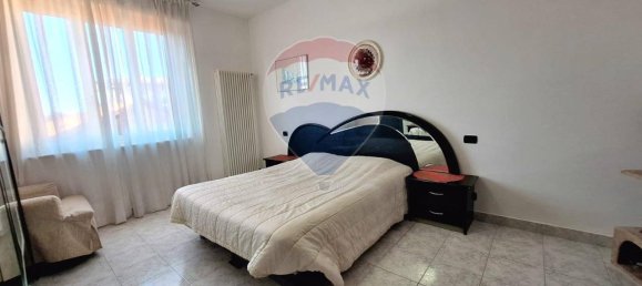 3 rooms Apartment in Malnate, Italy No. 161747 6