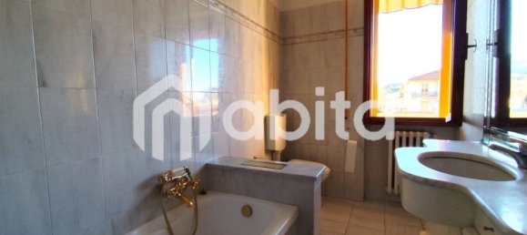 5 rooms Apartment in Figline e Incisa Valdarno, Italy No. 124698 12