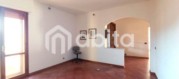 5 rooms Apartment in Figline e Incisa Valdarno, Italy No. 124698 2