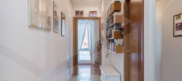 7 rooms Penthouse in Ciampino, Italy No. 20810 11