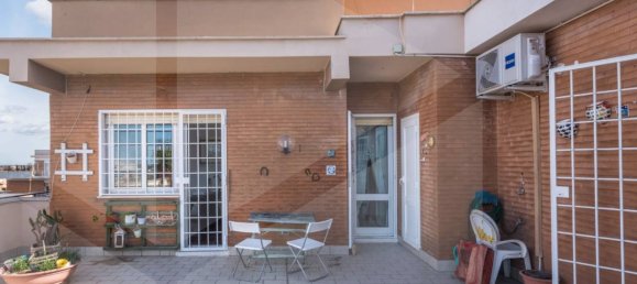 7 rooms Penthouse in Ciampino, Italy No. 20810 5
