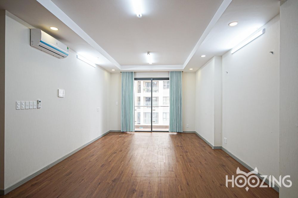 1 room Office in District 4, Vietnam No. 16296