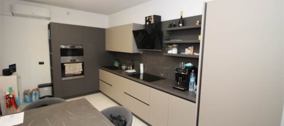 2 bedrooms Apartment in Sassuolo, Italy No. 358661 6