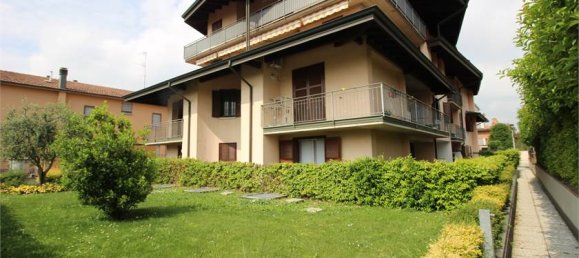 2 bedrooms Apartment in Sassuolo, Italy No. 358661 3
