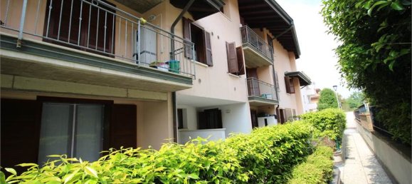 2 bedrooms Apartment in Sassuolo, Italy No. 358661 4