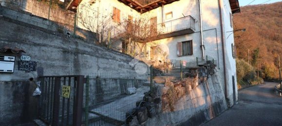 3 Schlafzimmer Haus in Udine, Italy, Nr. 83244 2