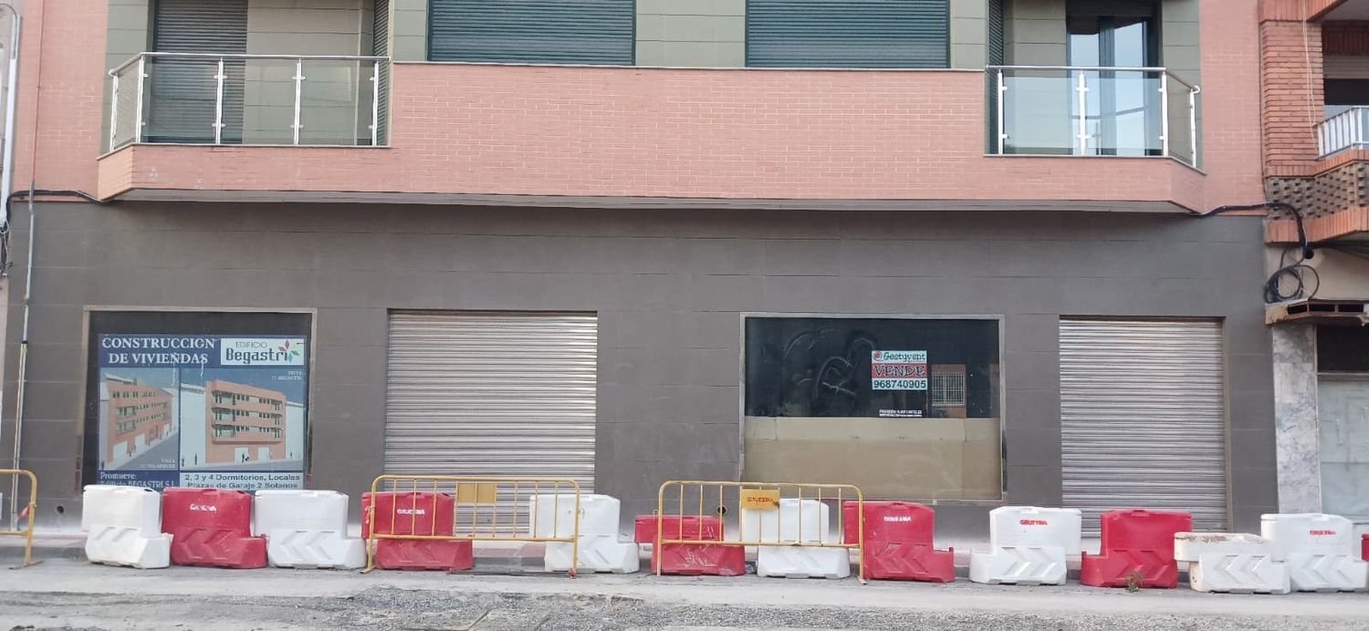 263m² Commercial property in Cehegin, Spain No. 205943
