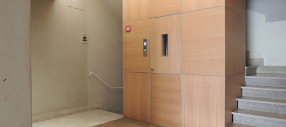 5 bedrooms Apartment in Catania, Italy No. 342055 3