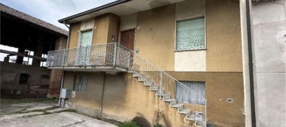 5 bedrooms Apartment in Casatisma, Italy No. 365295 3