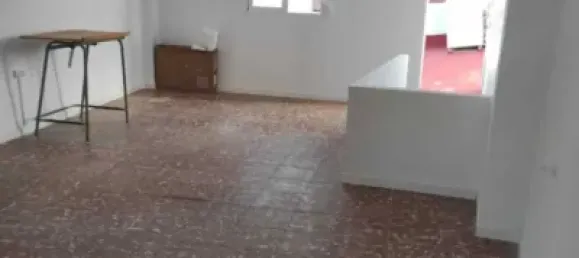 180m² Building in Valencia, Spain No. 133731 3