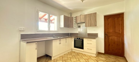 3 bedrooms House in Istres, France No. 287859 8