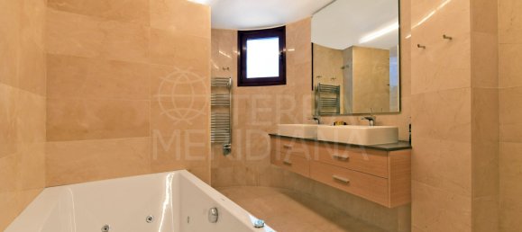 7 Schlafzimmer Villa in Marbella, Spain, Nr. 90554 32