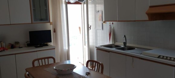 6 rooms Apartment in Monreale, Italy No. 256204 2