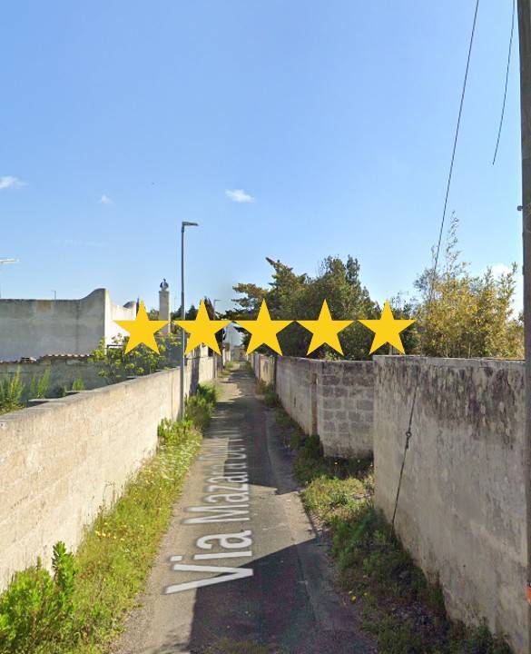 5 bedrooms Apartment in Lecce, Italy No. 314829