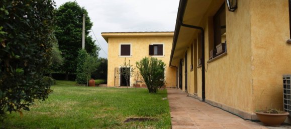 Villa de 8 dormitorios en Montelibretti, Italy No. 63542 35
