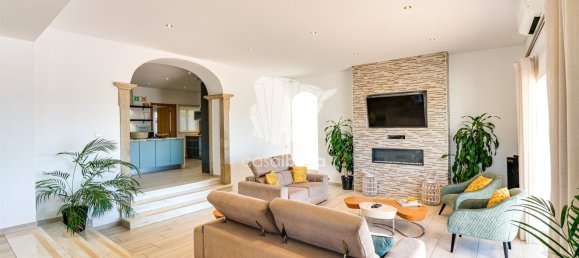 6 bedrooms Villa in Faro, Portugal No. 117630 9