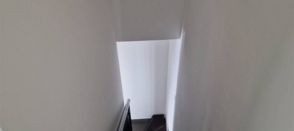 3غرفة منزل ذو طابقين في Sesto San Giovanni, Italy رقم 52801 11