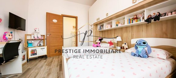 3 rooms Apartment in Livorno, Italy No. 219965 92