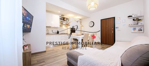 3 rooms Apartment in Livorno, Italy No. 219965 5