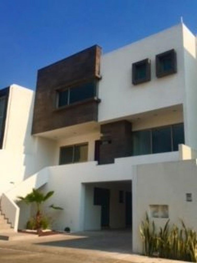 Casa de 3 dormitorios en Ciudad López Mateos, Mexico No. 216995