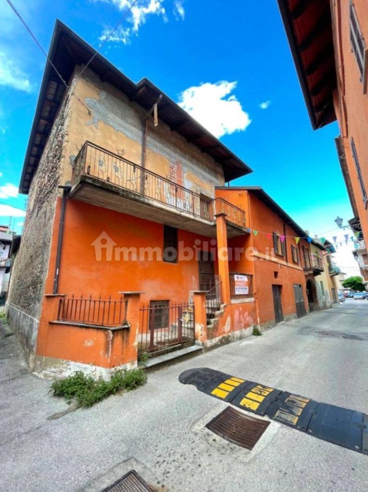 5 chambres Maison à Caraglio, Italy No. 259445