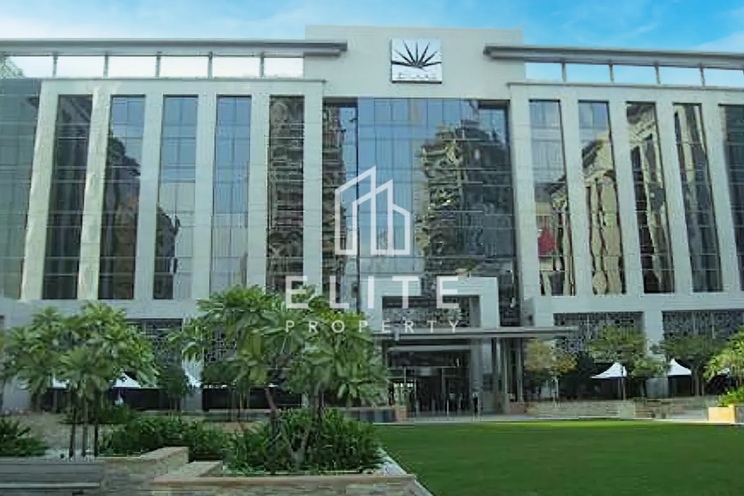 301m² Office in Dubai, UAE No. 97753